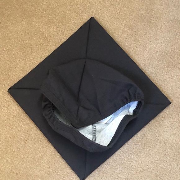 Black Graduation Hat 👩‍🎓 - Picture 2 of 2